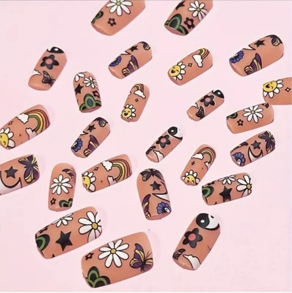 24 Pieces Fake press on nails - Picture 2 of 5